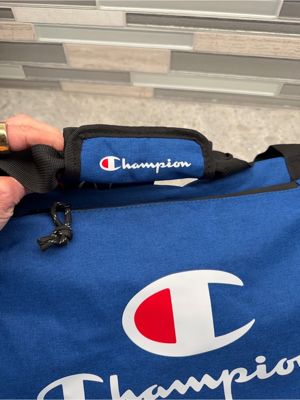 New! Champion Duffle Bag Zipper Closure Removable Shoulder Strap Royal Blue - Picture 11 of 13